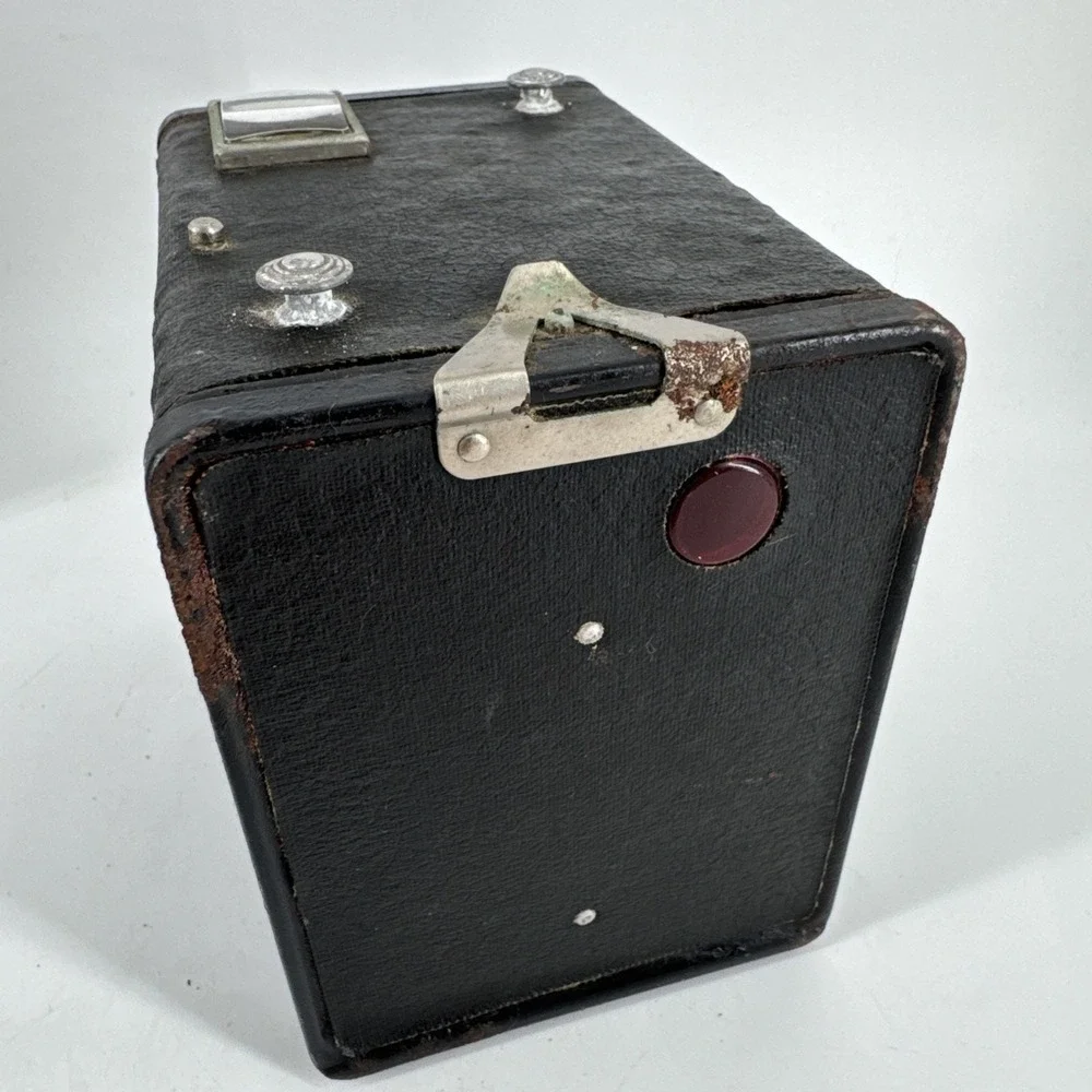 Antique Cameras Lot Of 2 Brownie Reflex Synchro & Six-20 w/Film & Carrying‎ Case